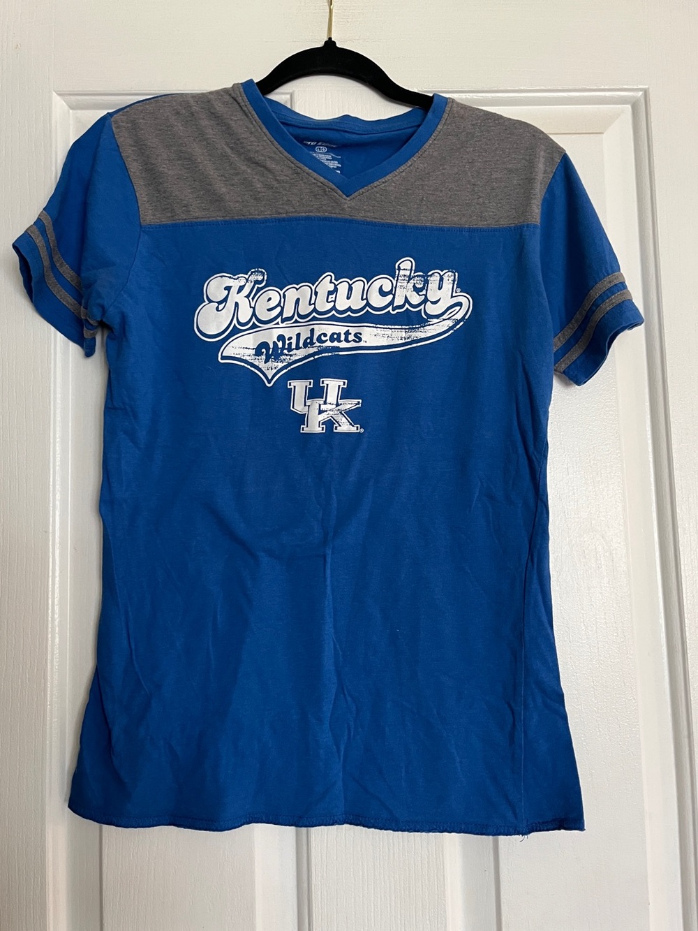 Pro Edge Kentucky Wildcats V-Neck T-Shirt Size Large Blue Grey